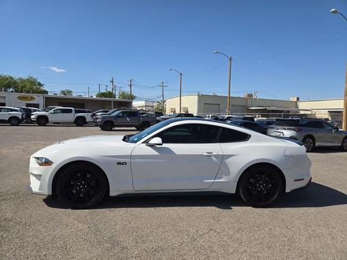 Oxford White 2020 Ford Mustang GT Premium