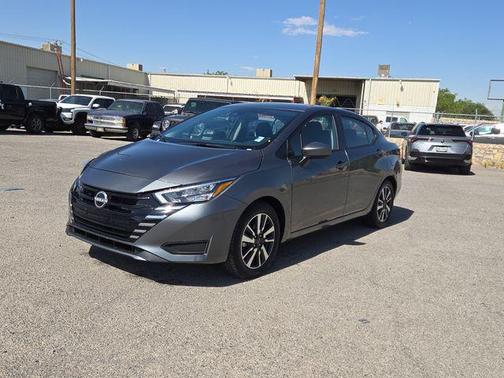 Gun Metallic 2025 Nissan Versa 1.6 SV