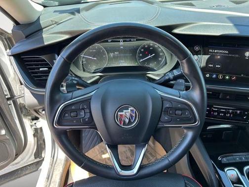 2023 Buick Envision Essence FWD