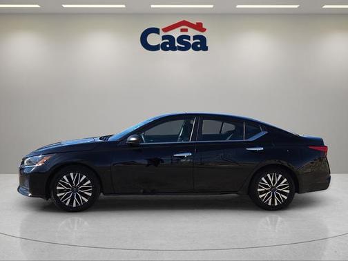 Super Black Clearcoat 2024 Nissan Altima 2.5 SV