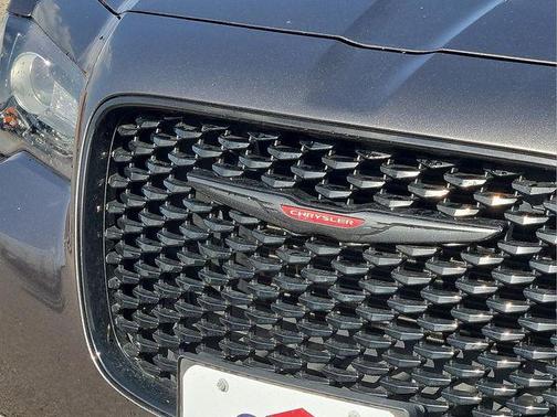 2022 Chrysler 300 S