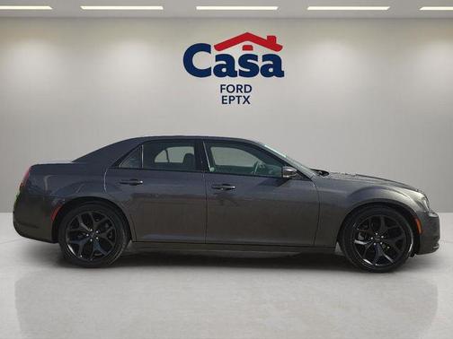 2022 Chrysler 300 S