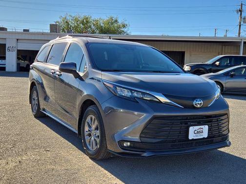 2025 Toyota Sienna XLE 7 Passenger