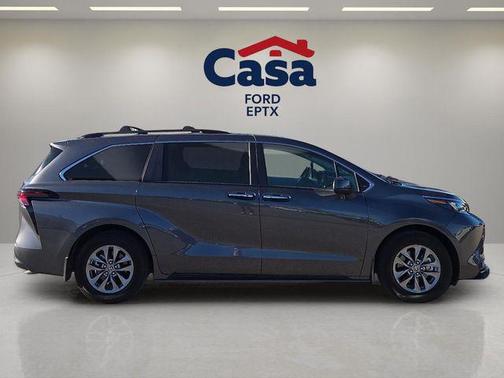 2025 Toyota Sienna XLE 7 Passenger