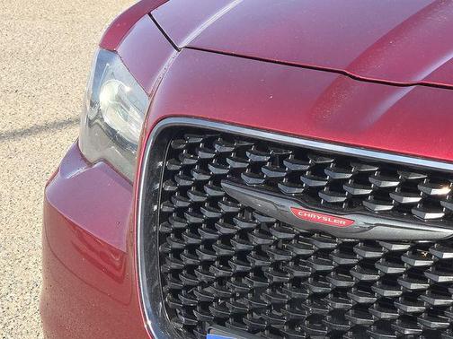 2022 Chrysler 300 S