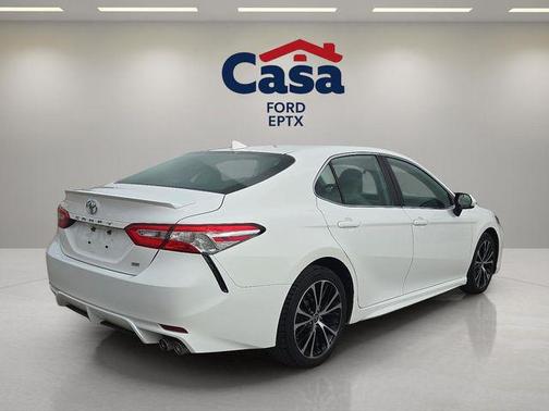 2020 Toyota Camry SE
