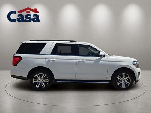 Star White Metallic Tri-Coat 2022 Ford Expedition XLT