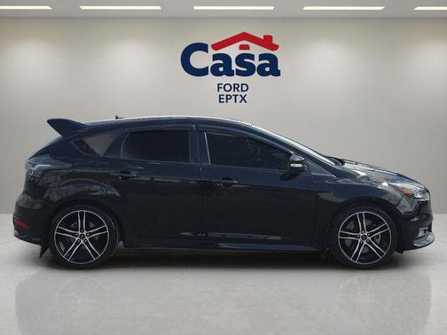 2018 Ford Focus ST