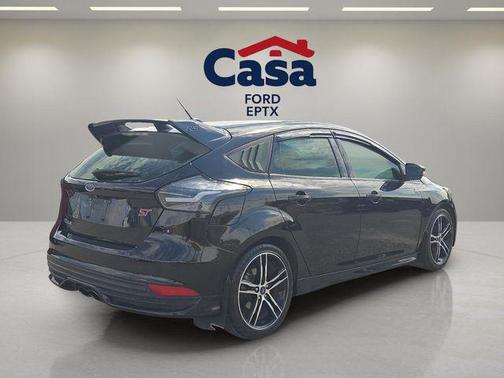 2018 Ford Focus ST