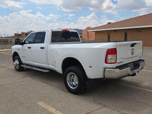 2024 RAM 3500 Big Horn Crew Cab 4x4 8' Box