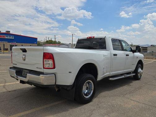 2024 RAM 3500 Big Horn Crew Cab 4x4 8' Box