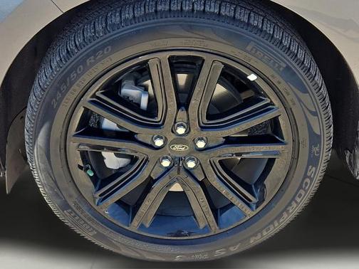 Carbonized Gray Metallic 2022 Ford Edge ST Line