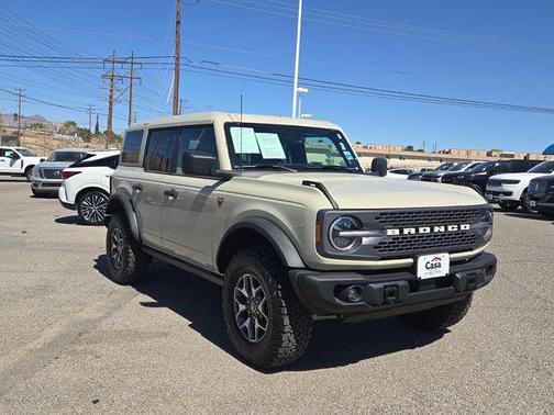 Desert Sand 2025 Ford Bronco Badlands SUV