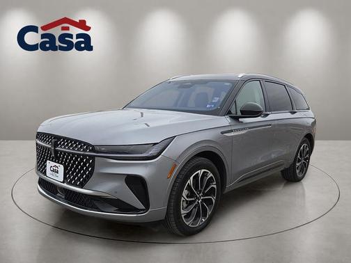 Lustrous Gray Metallic 2025 Lincoln Nautilus Reserve
