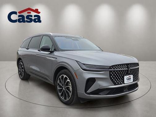 Lustrous Gray Metallic 2025 Lincoln Nautilus Reserve