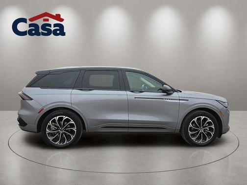 Lustrous Gray Metallic 2025 Lincoln Nautilus Reserve
