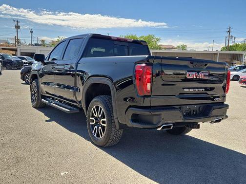 Onyx Black 2023 GMC Sierra 1500 AT4