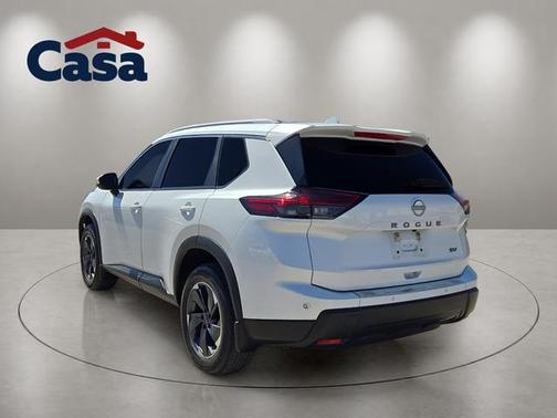 Everest White Pearl 2024 Nissan Rogue SV