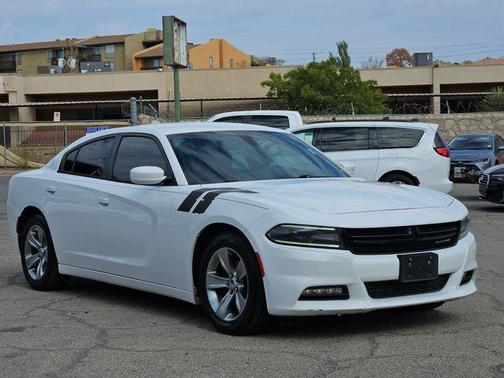 2016 Dodge Charger SXT