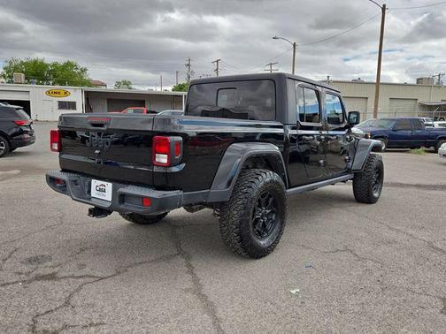 Black Clearcoat 2022 Jeep Gladiator Willys 4x4