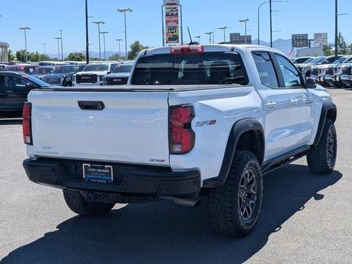 Summit White 2024 Chevrolet Colorado ZR2