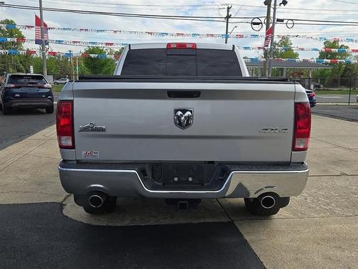 Bright Silver Metallic Clearcoat 2015 RAM 1500 Big Horn