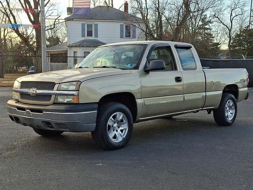 2004 Chevrolet Silverado 1500 LS Extended Cab