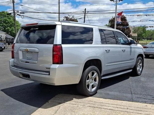 Silver Ice Metallic 2018 Chevrolet Suburban Premier