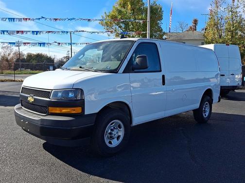 2022 Chevrolet Express 3500 RWD 3500 Regular Wheelbase WT
