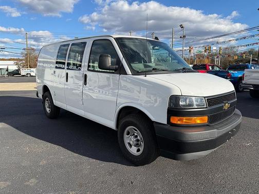 2022 Chevrolet Express 3500 RWD 3500 Regular Wheelbase WT