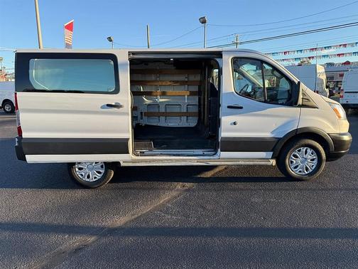 2018 Ford Transit-250 Base