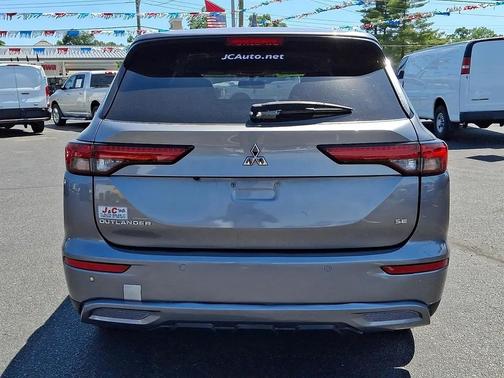 Mercury Gray Metallic 2022 Mitsubishi Outlander SE S-AWC