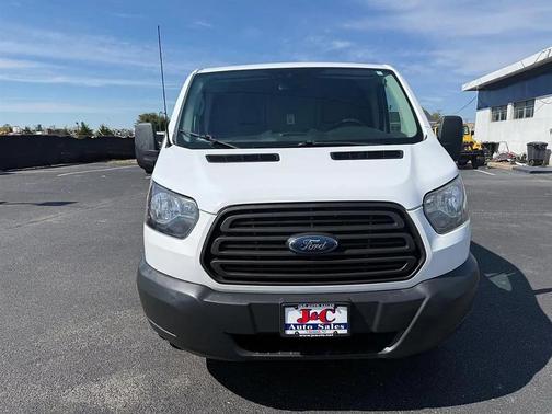 Oxford White 2017 Ford Transit-150 Base
