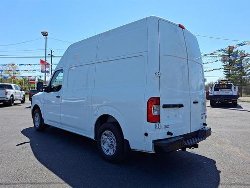 2016 Nissan NV Cargo NV2500 HD SV V8