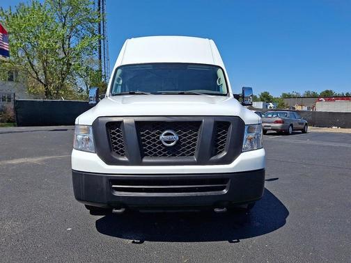 2016 Nissan NV Cargo NV2500 HD SV V8