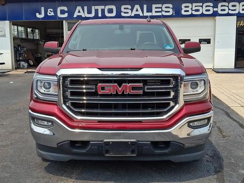 Burgundy 2018 GMC Sierra 1500 SLE