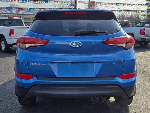 2017 Hyundai TUCSON SE