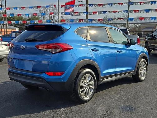 2017 Hyundai TUCSON SE