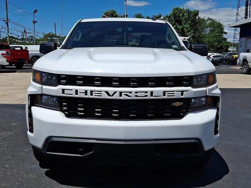 Summit White 2021 Chevrolet Silverado 1500 Custom