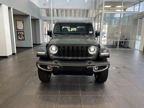 2026 Jeep Gladiator Sahara 4x4