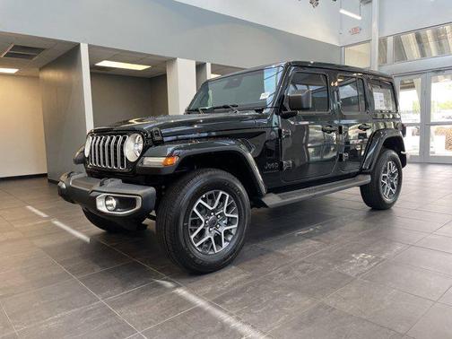 2025 Jeep Wrangler 4-Door Sahara 4x4