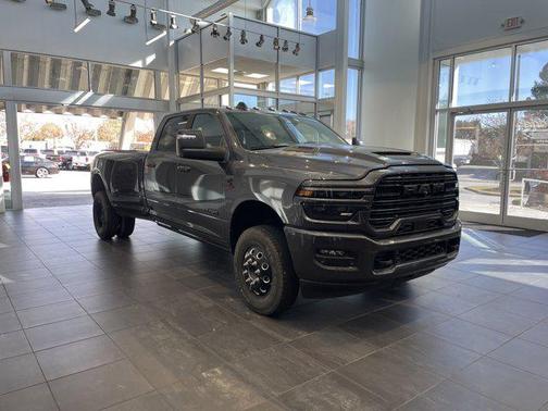 2025 RAM 3500 Laramie Crew Cab 4x4 8' Box
