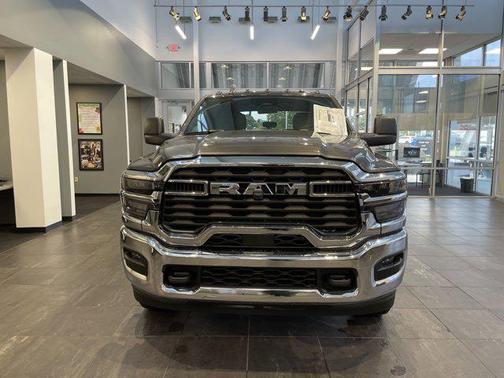 2025 RAM 3500 Tradesman Crew Cab 4x4 8' Box