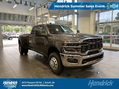 2025 RAM 3500 Tradesman Crew Cab 4x4 8' Box