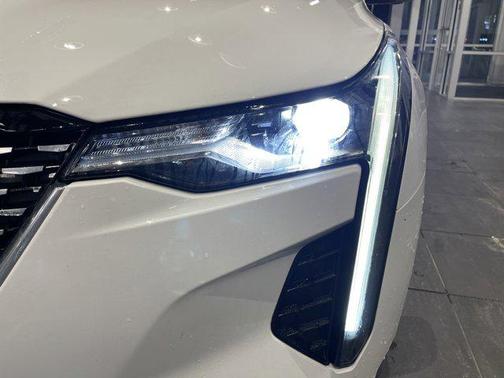 2023 Cadillac CT4 Luxury