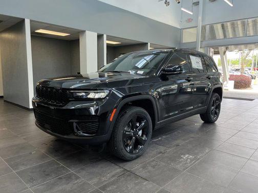 2025 Jeep Grand Cherokee Altitude