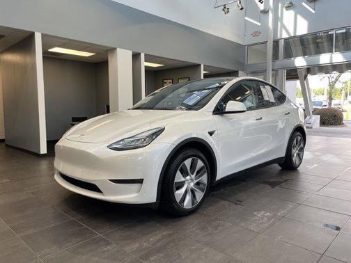 2023 Tesla Model Y Long Range Dual Motor All-Wheel Drive