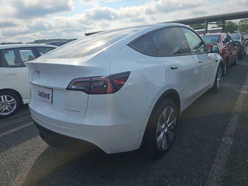 2023 Tesla Model Y Long Range Dual Motor All-Wheel Drive