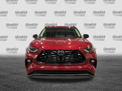 2025 Toyota Highlander Hybrid XLE