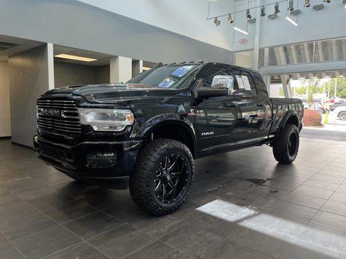 2024 RAM 2500 Laramie Crew Cab 4x4 6'4' Box